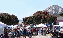 Merchants Association Holiday Street Faire